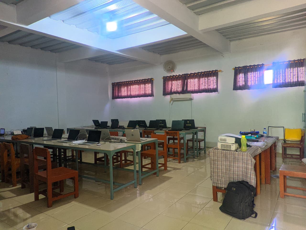 Ruang Lab Computer 